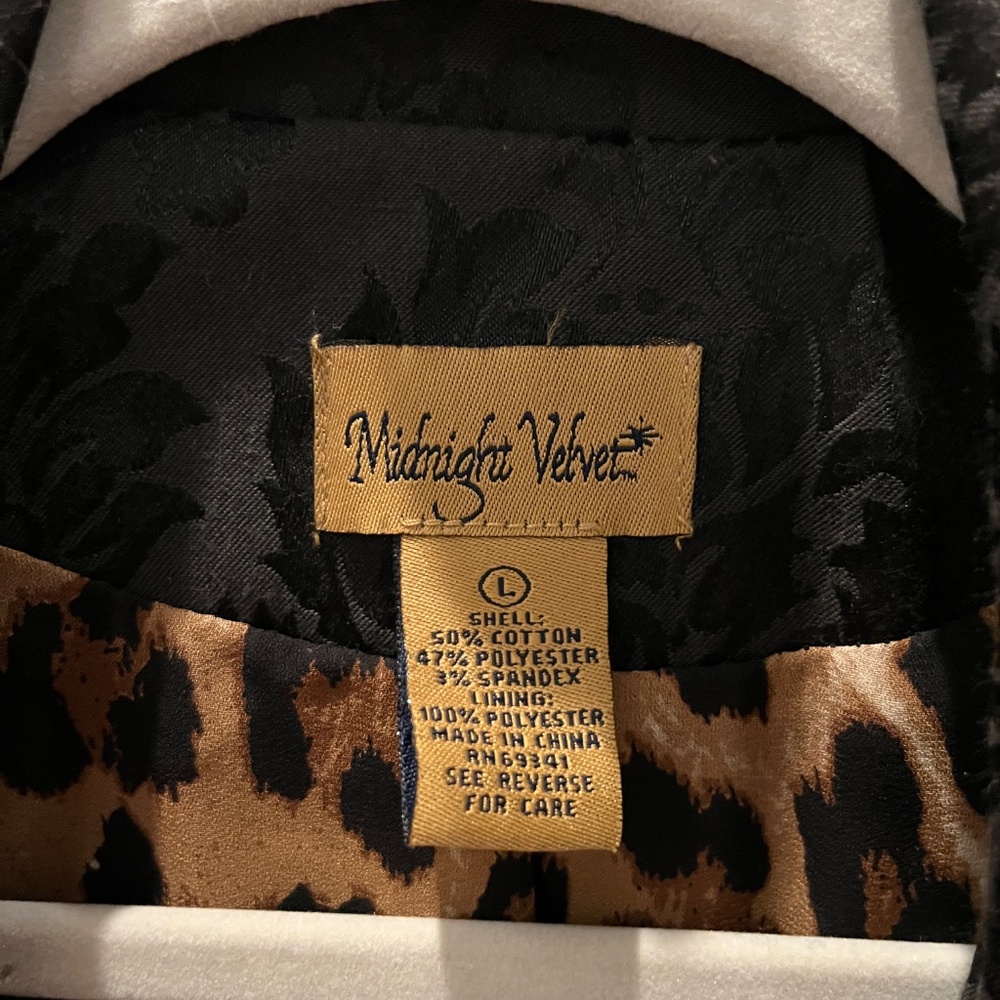 Black Patterned Midnight Velvet Jacket - Picture 3 of 4